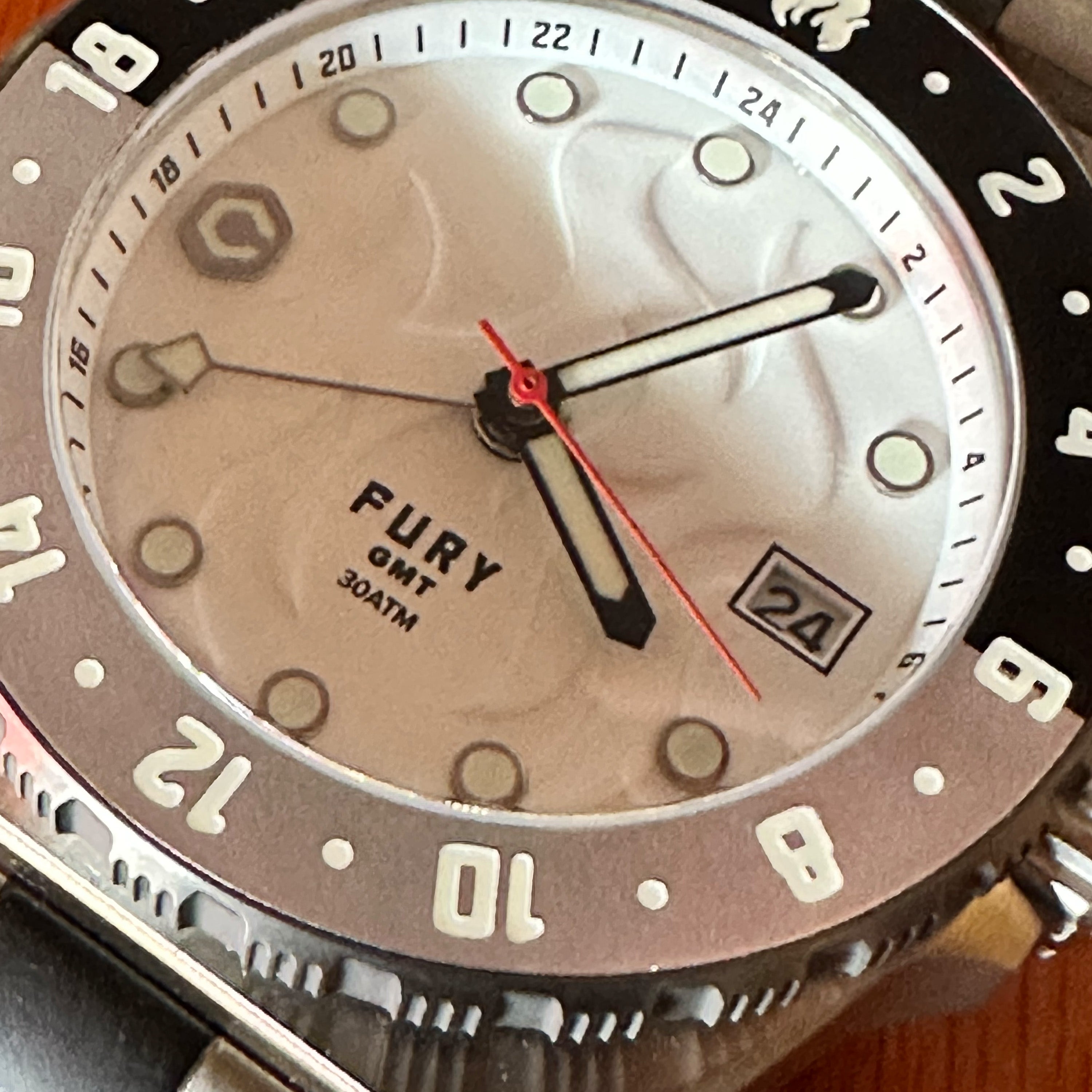 Fury GMT White Lightning